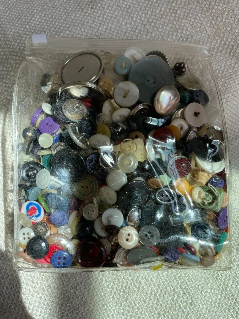 Vintage Mixed Buttons Lot